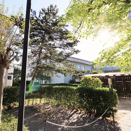 Appartementhaus Strandstrasse 32 3 * Ostseebad Kühlungsborn